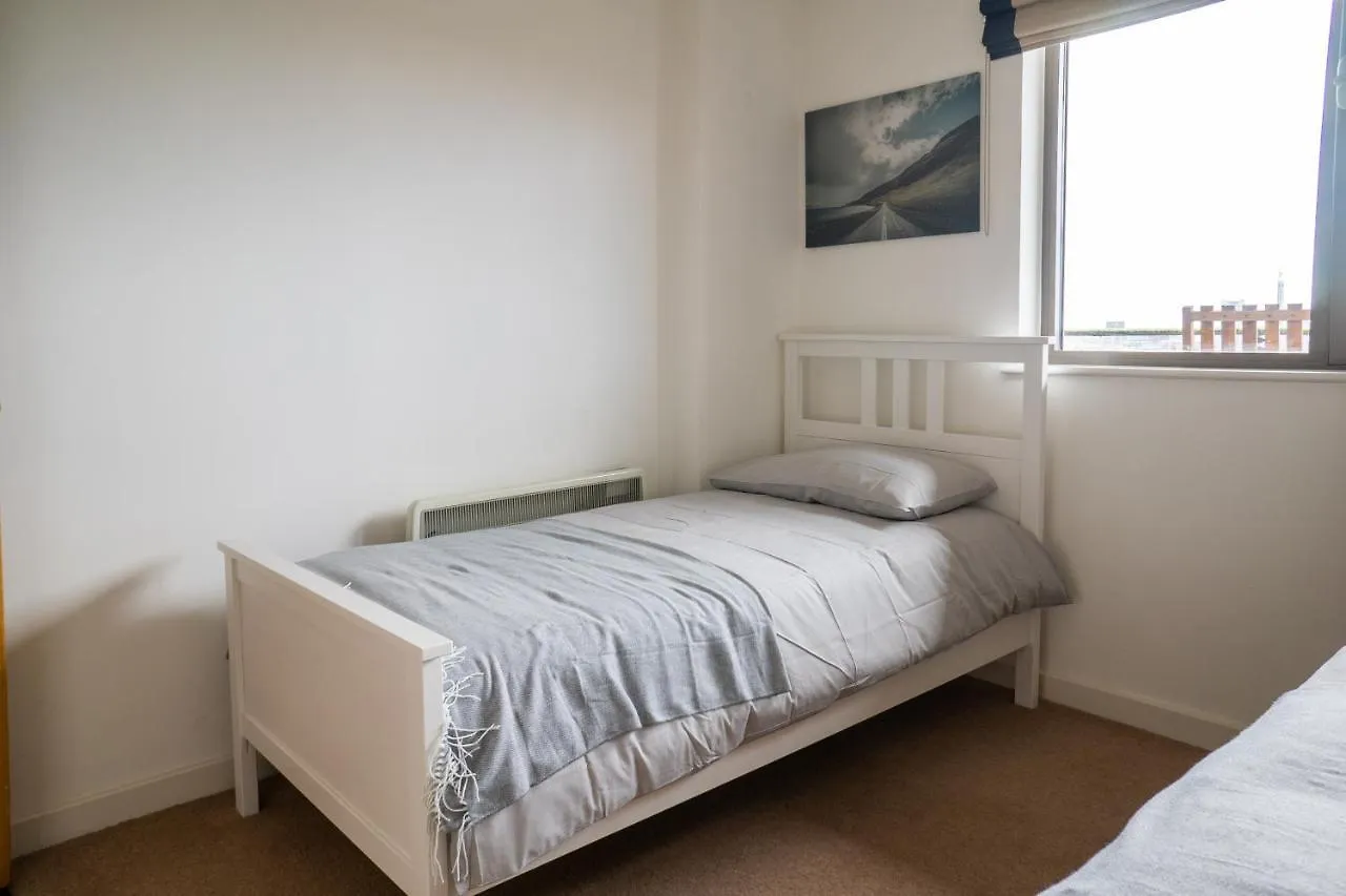 City Air Apartments - Shadwell - Great Transport Links London