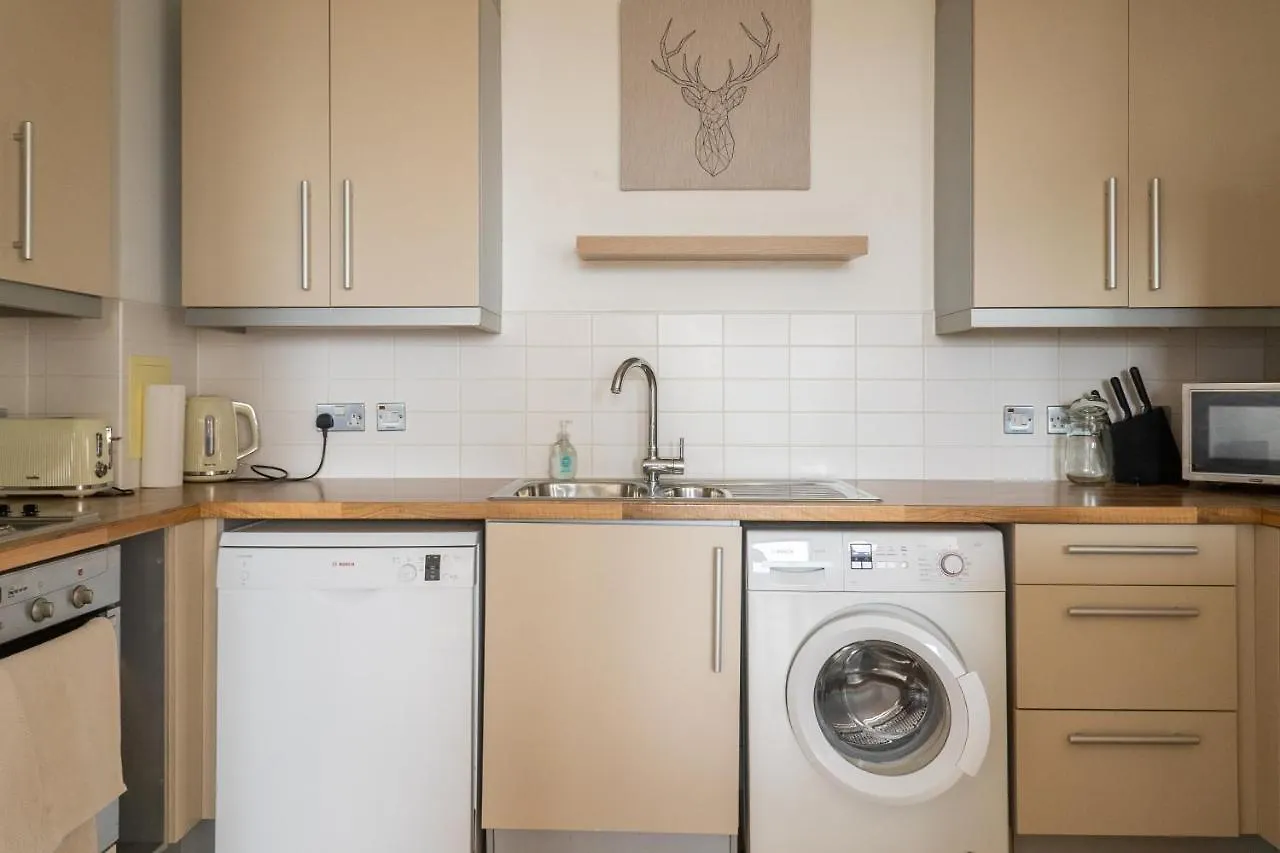 City Air Apartments - Shadwell - Great Transport Links London