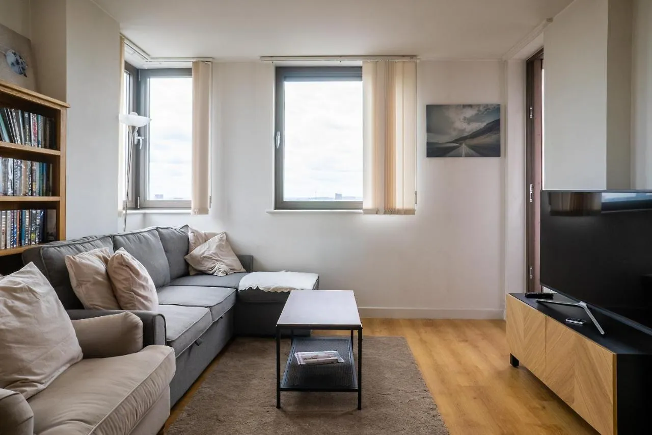 City Air Apartments - Shadwell - Great Transport Links London
