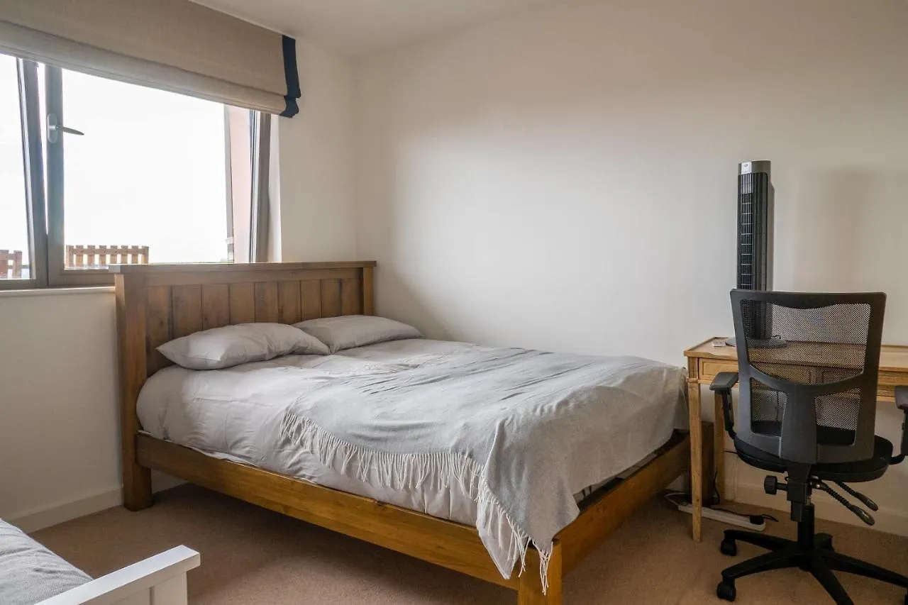 City Air Apartments - Shadwell - Great Transport Links London
